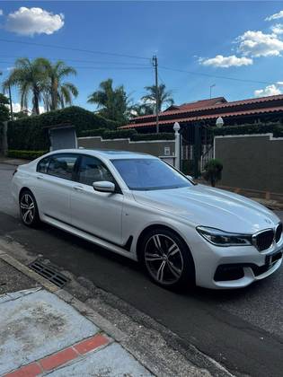 BMW 750Li 4.4 M SPORT V8 32V GASOLINA 4P AUTOMÁTICO